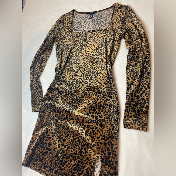 Leopard Print Mini Dress - Picture 4 of 6